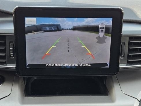 Used 2023 Ford Explorer XLT w/ Equipment Group 202A AWD/4WD image 15