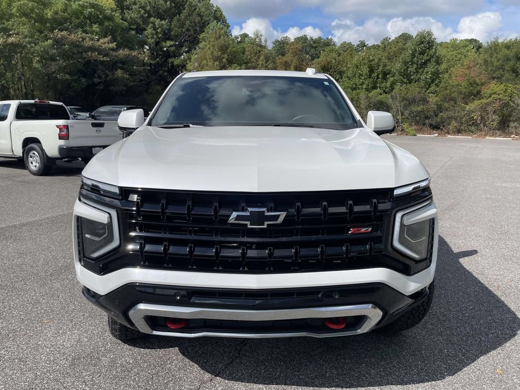 Used 2025 Chevrolet Suburban Z71 AWD/4WD image 8