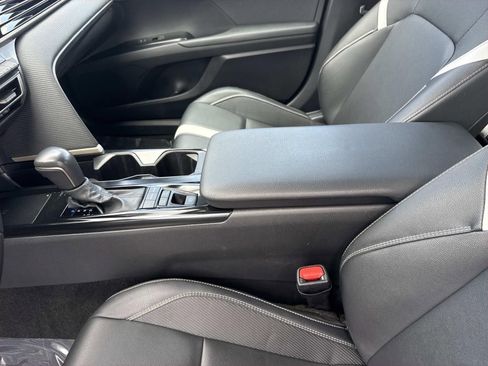 Used 2025 Toyota Camry SE image 21