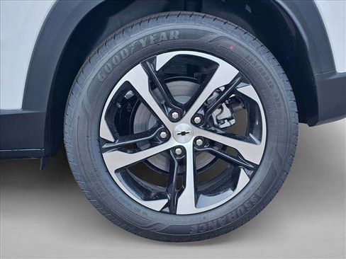 New 2026 Chevrolet Trax RS w/ Driver Confidence Package image 10