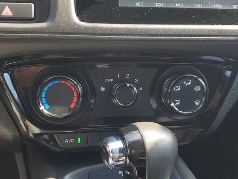 Used 2022 Honda HR-V Sport image 20