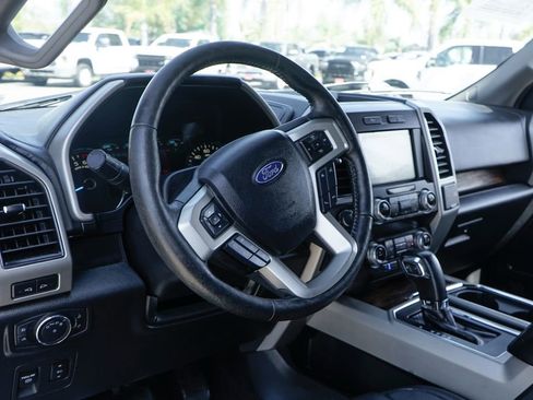 Used 2019 Ford F150 Lariat w/ Equipment Group 502A Luxury AWD/4WD image 18