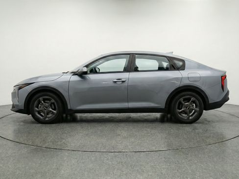 Used 2025 Kia K4 FWD image 5