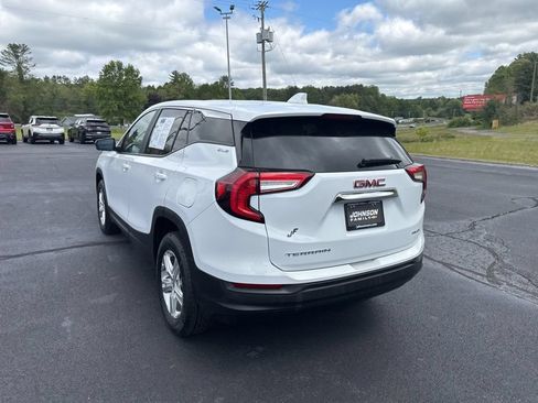 Used 2024 GMC Terrain SLE AWD/4WD image 7