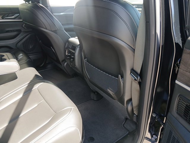 New 2027 Jeep Grand Cherokee Limited AWD/4WD image 22