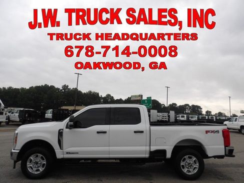 Used 2025 Ford F250 XLT w/ FX4 Off-Road Package AWD/4WD image 2