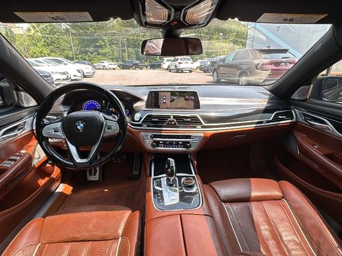 Used 2018 BMW 740e xDrive w/ Luxury Rear Seating Package image 9