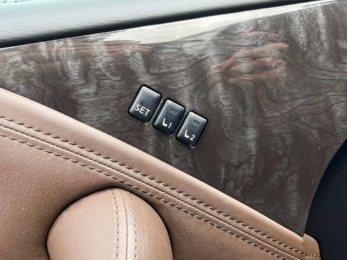 Certified 2024 Nissan Armada Platinum w/ Captain's Chairs Package image 35