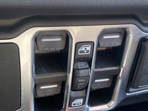 Certified 2024 Jeep Wrangler Sahara image 41