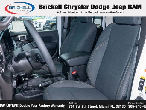 Used 2025 Jeep Gladiator Sport AWD/4WD image 16