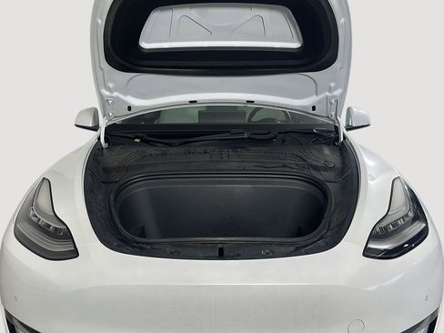 Used 2021 Tesla Model Y Long Range AWD/4WD image 18