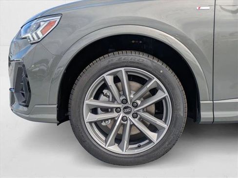 New 2025 Audi Q3 2.0T Premium image 10