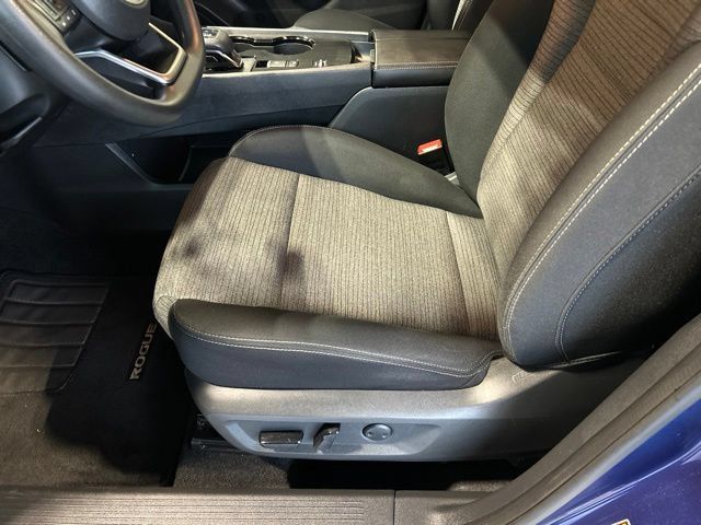 Used 2021 Nissan Rogue SV FWD image 37