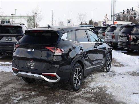 Used 2025 Kia Sportage EX image 5