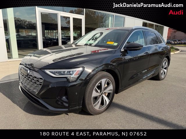 Used 2024 Audi Q8 e-tron Premium Plus w/ Premium Plus Package AWD/4WD image 1