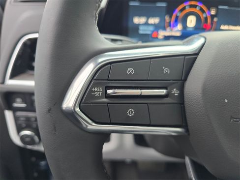 New 2025 Chevrolet Suburban Premier w/ Sun And Tow Package image 24