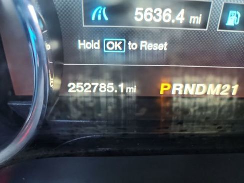 Used 2018 Ford F250 Lariat w/ Chrome Package image 15