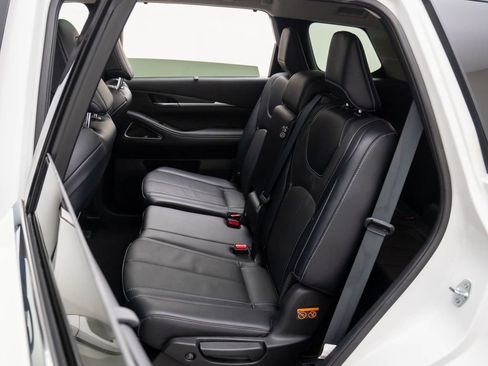 Used 2023 INFINITI QX60 Sensory w/ Cargo Package image 18