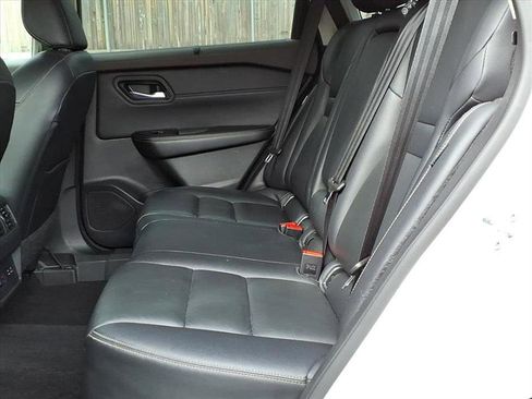 Used 2023 Nissan Rogue SL w/ SL Premium Package image 30