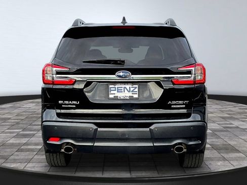 Used 2023 Subaru Ascent Limited w/ Technology Package AWD/4WD image 5