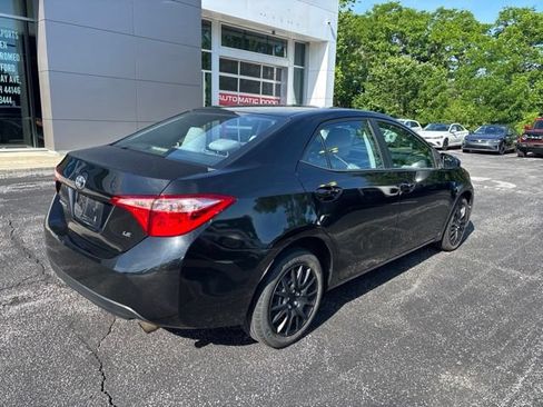 Used 2017 Toyota Corolla LE w/ Carpet Mat Package (TMS) FWD image 7