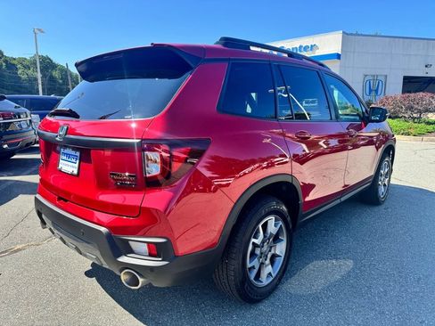 Used 2023 Honda Passport TrailSport image 5