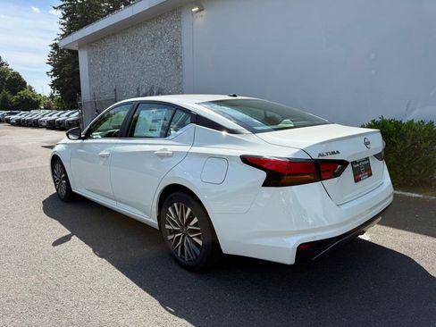 New 2026 Nissan Altima 2.5 SV FWD image 10