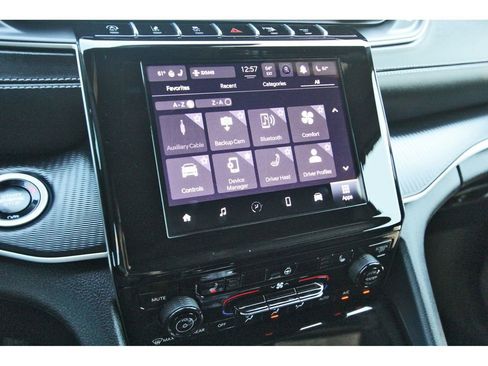 Used 2025 Jeep Grand Cherokee Altitude image 24