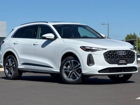 New 2025 Audi Q5 Premium image 1
