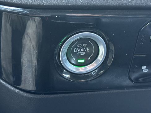 Used 2022 GMC Sierra 1500 SLT w/ X31 Off-Road Package image 33