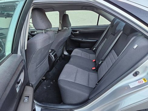 Used 2016 Toyota Camry LE image 12