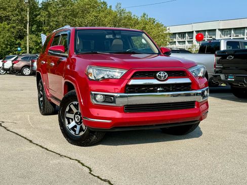 Used 2014 Toyota 4Runner Limited AWD/4WD image 19
