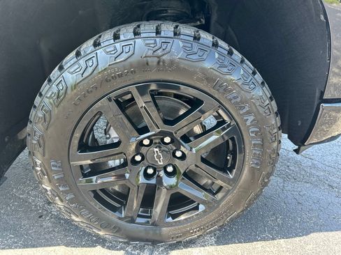 Used 2023 Chevrolet Silverado 1500 LT Trail Boss w/ Convenience Package II AWD/4WD image 33