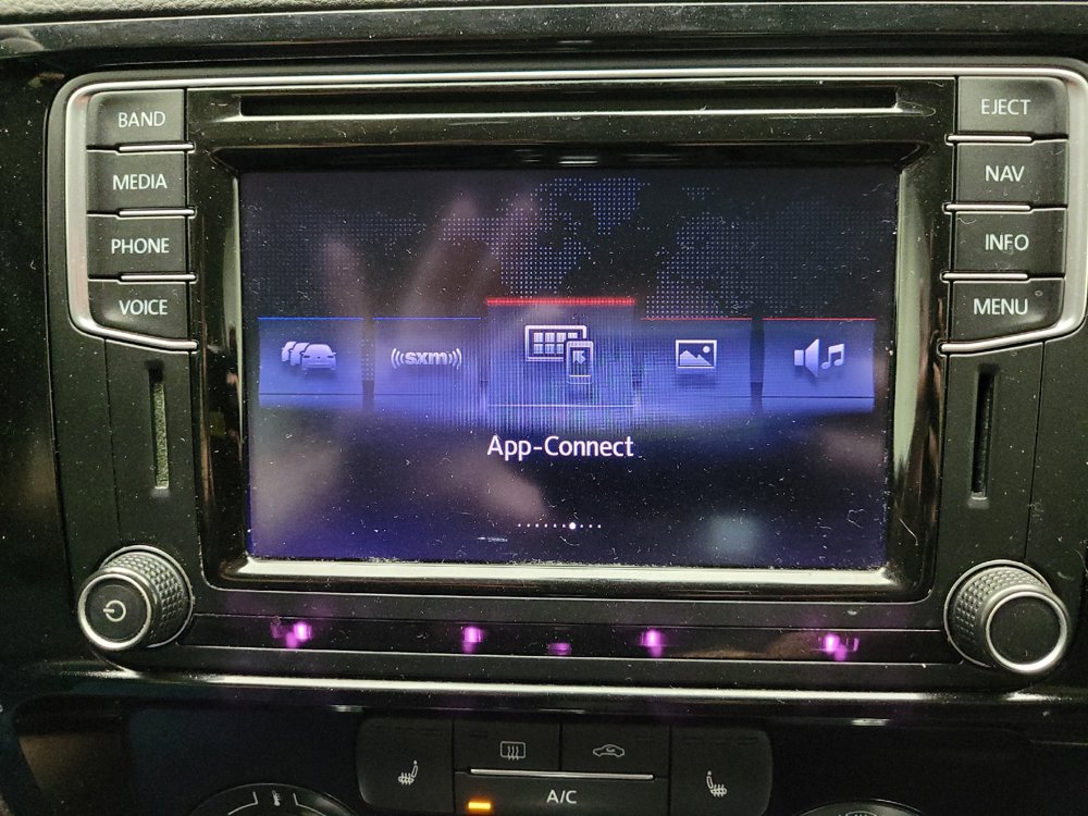 Used 2016 Volkswagen Jetta SEL w/ Lighting Package FWD image 25