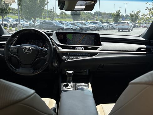 Certified 2021 Lexus ES 350 w/ Premium Package FWD image 29
