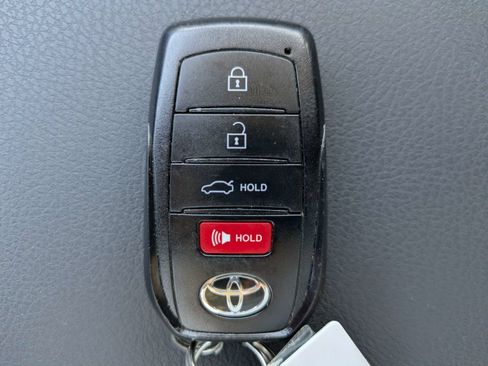 Used 2025 Toyota Camry LE FWD image 35