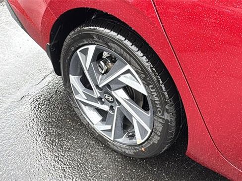 New 2025 Hyundai Elantra Sport image 4