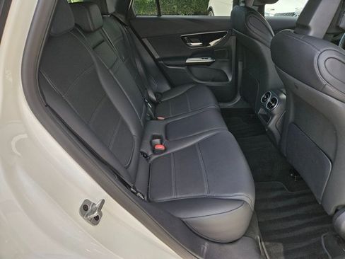 Used 2026 Mercedes-Benz GLC 300 image 20