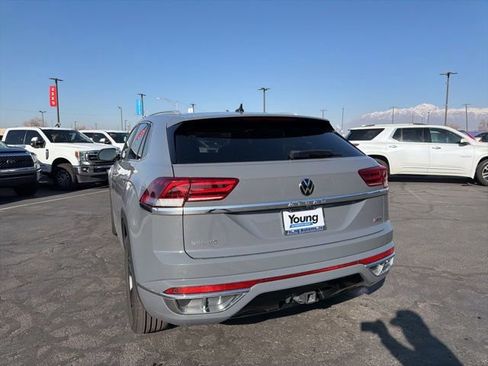 Used 2022 Volkswagen Atlas Cross Sport SEL R-Line image 20
