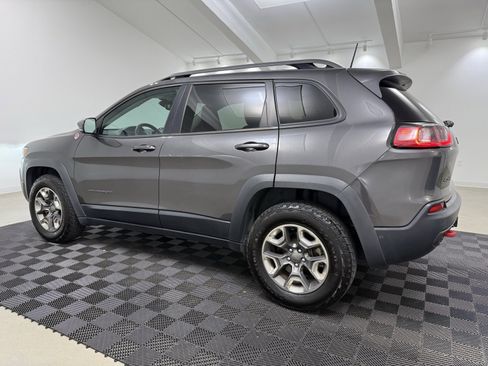 Used 2019 Jeep Cherokee Trailhawk image 5