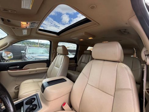 Used 2007 Chevrolet Suburban LTZ w/ LTZ Preferred Equipment Group AWD/4WD image 23