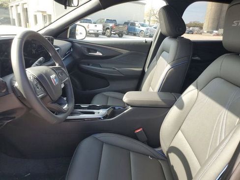 New 2026 Buick Envista Sport Touring w/ Advanced Safety Package image 18