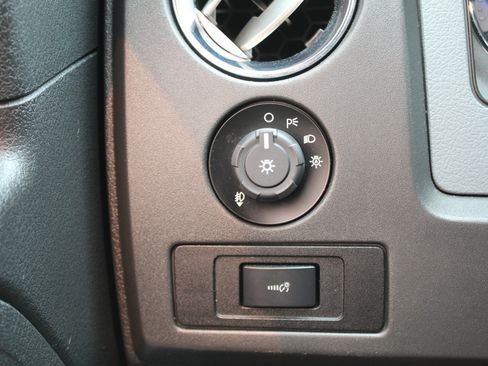 Used 2014 Ford F150 XLT AWD/4WD image 31