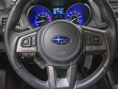 Used 2017 Subaru Outback 2.5i Premium image 12