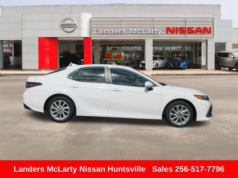 Used 2024 Toyota Camry LE w/ Convenience Package FWD image 2