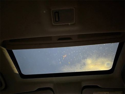 Used 2020 Chevrolet Trax LT w/ Sun & Sound Package image 17