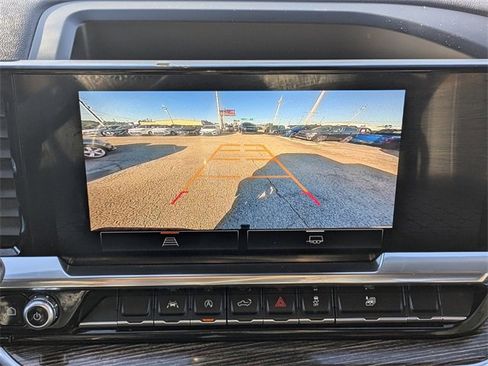 Used 2022 GMC Sierra 1500 SLE image 27