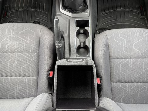 Used 2016 Toyota Tacoma TRD Off-Road w/ Premium & Technology Package image 25