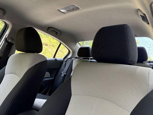 Used 2011 Chevrolet Cruze LS FWD image 14