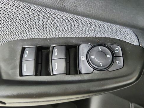 Used 2023 Chevrolet TrailBlazer LT FWD image 17